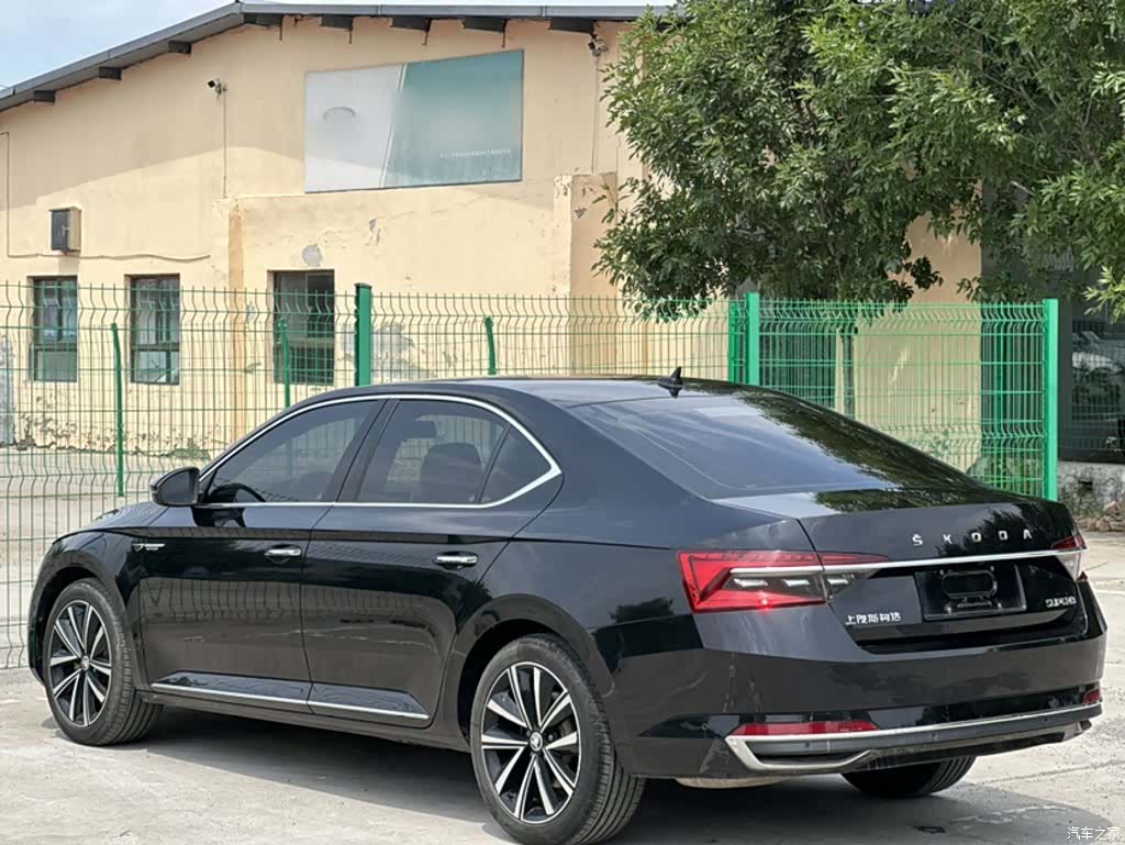 Skoda Superb, 2024 все фото
