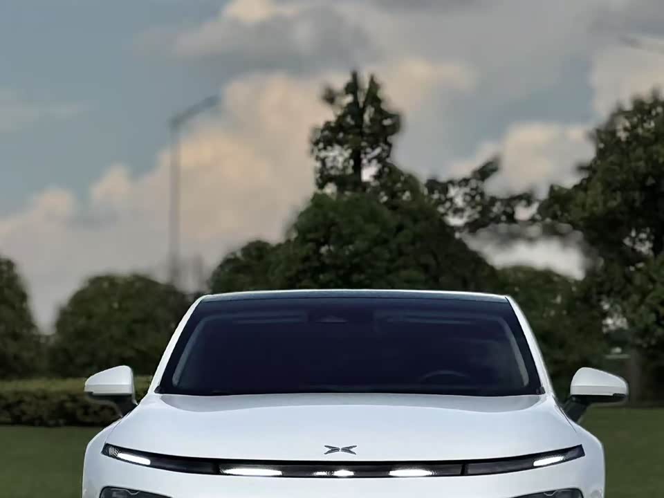 XPENG P7