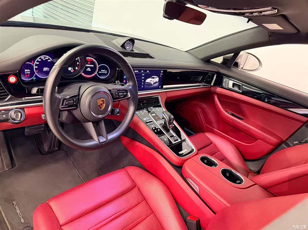 Porsche Panamera, 2022 11