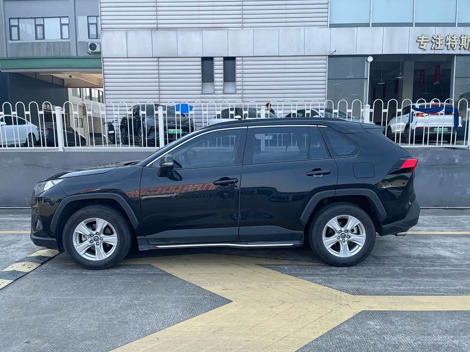 Toyota RAV4 Rongfang