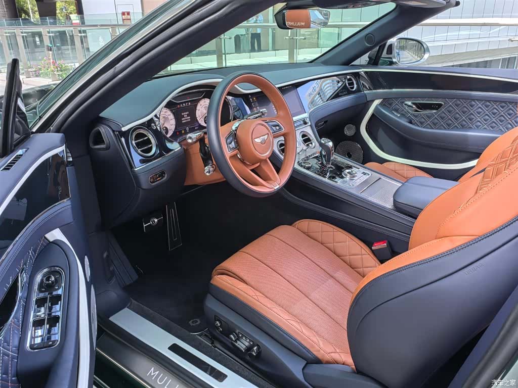 Bentley Continental GT, 2022 все фото