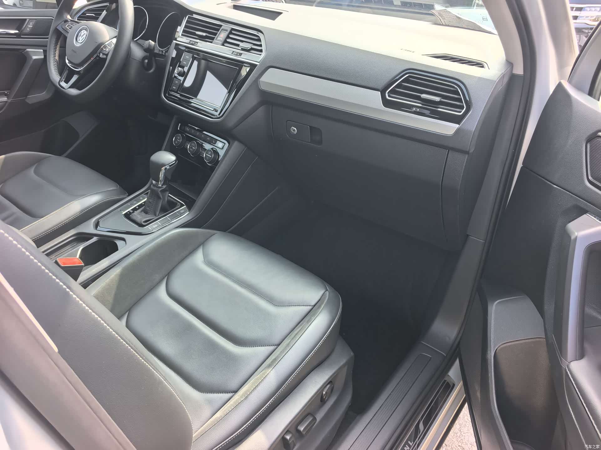 Volkswagen Tiguan L, 2018 15