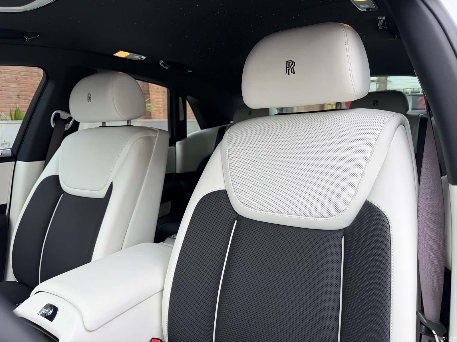 Rolls-Royce Ghost, 2018 8