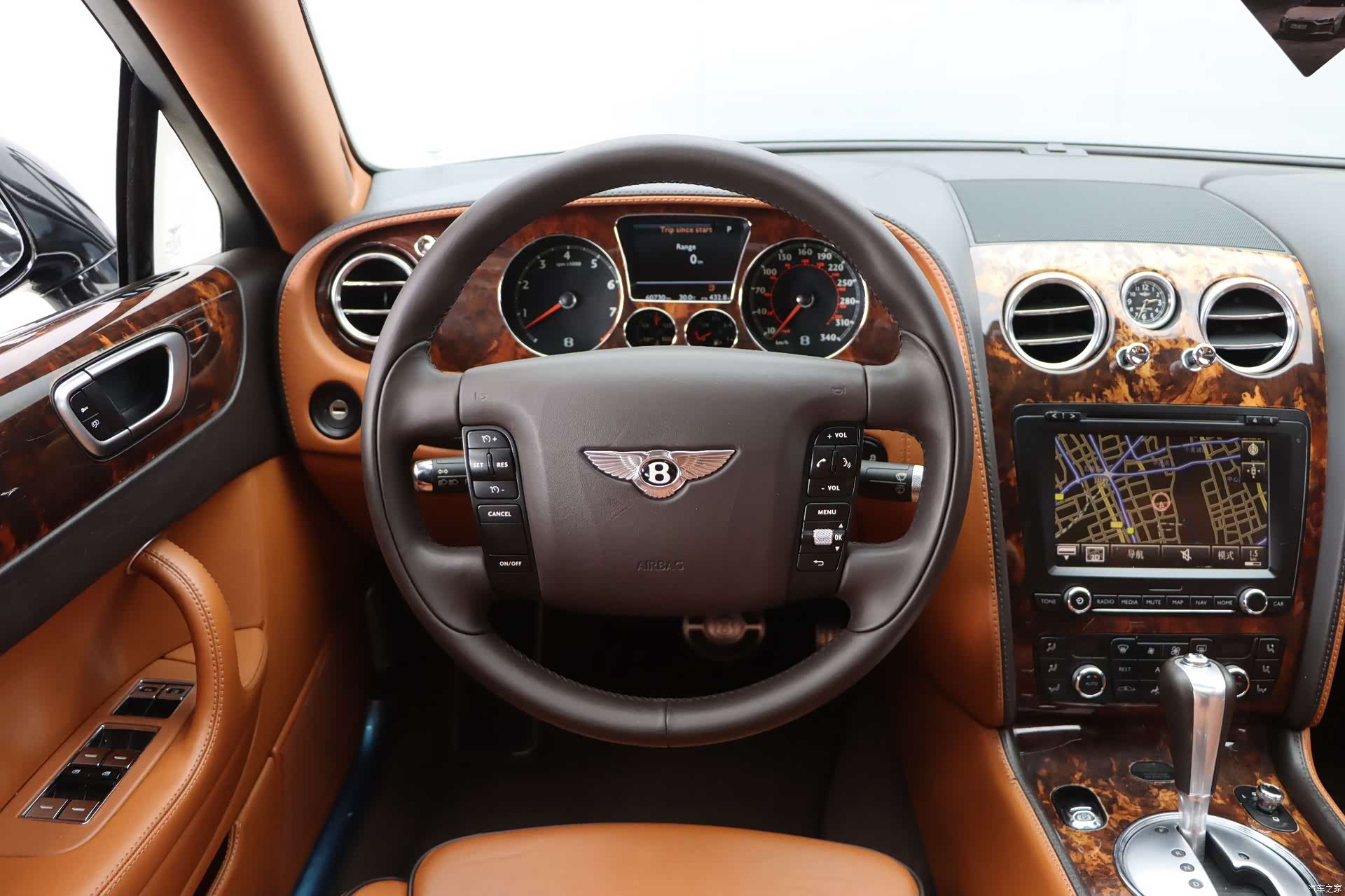 Bentley Flying Spur, 2014 10