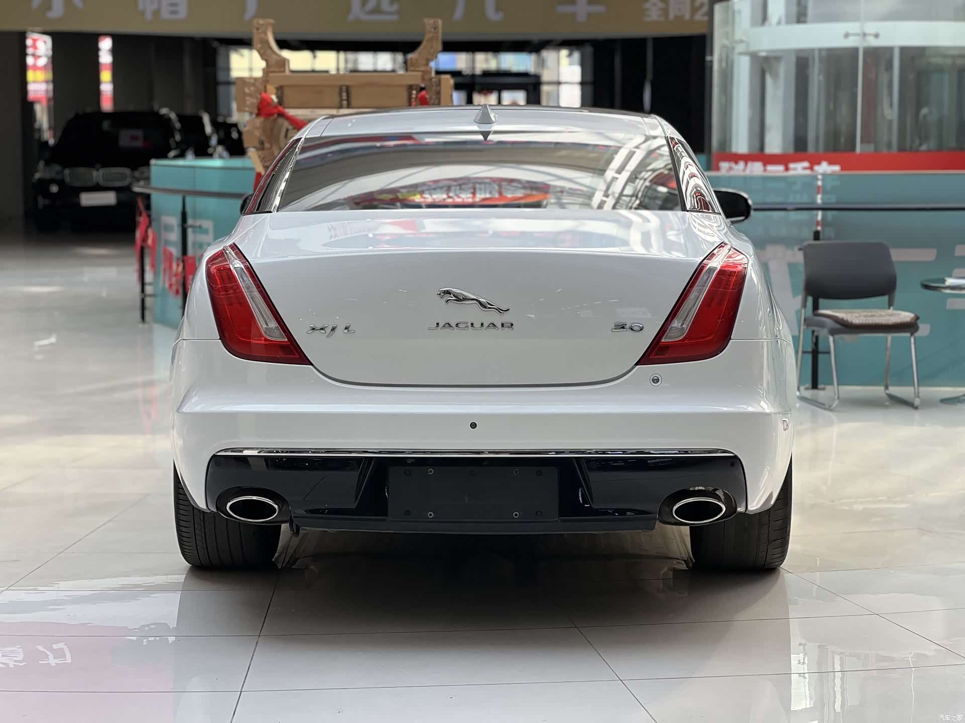 Jaguar XJ, 2016 4