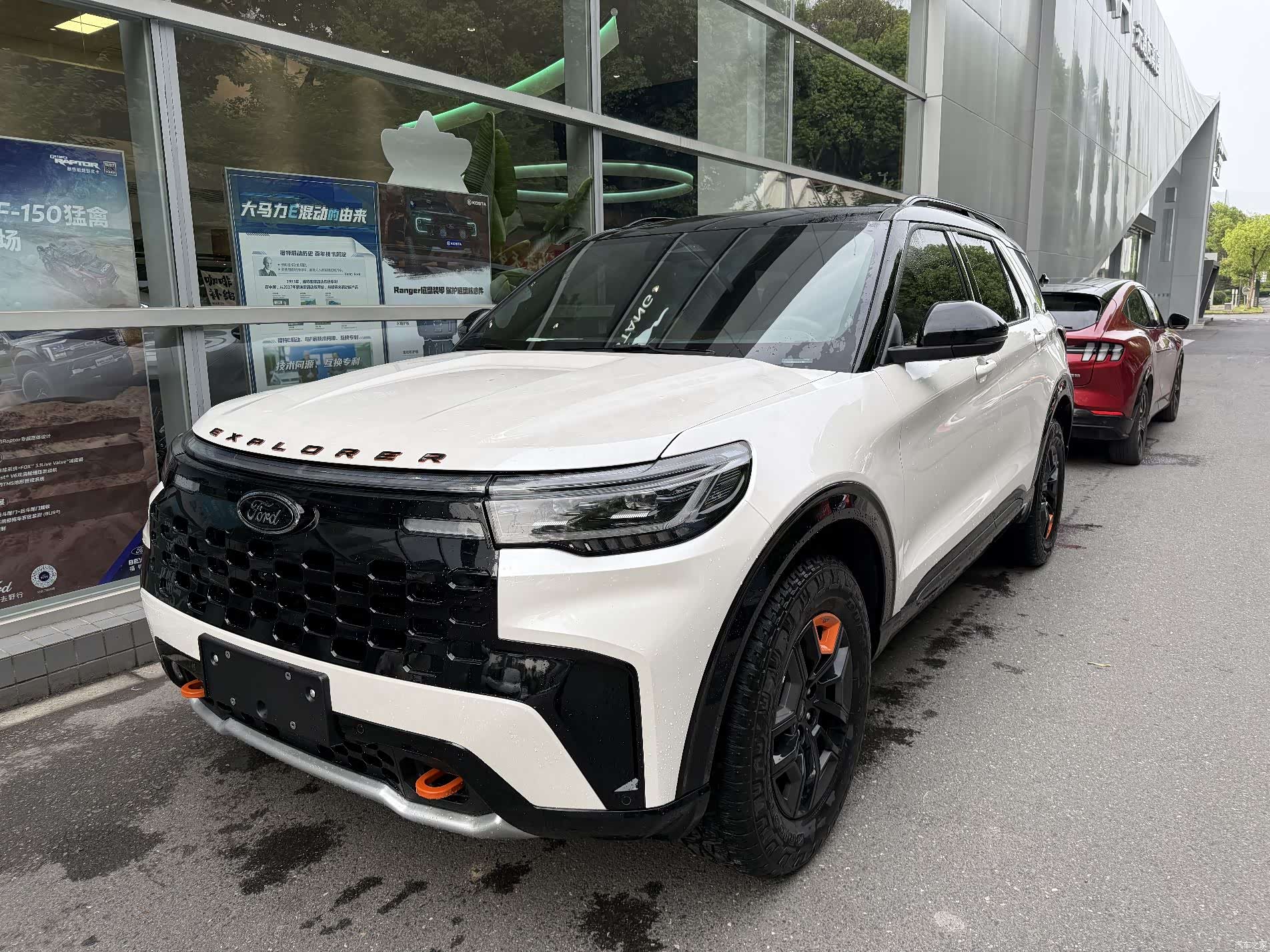 Ford Explorer, 2024 2