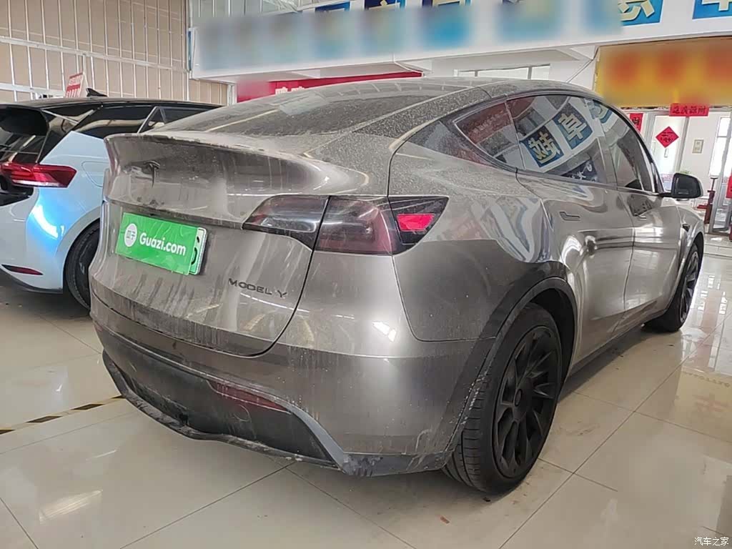 Tesla Model Y, 2023 7