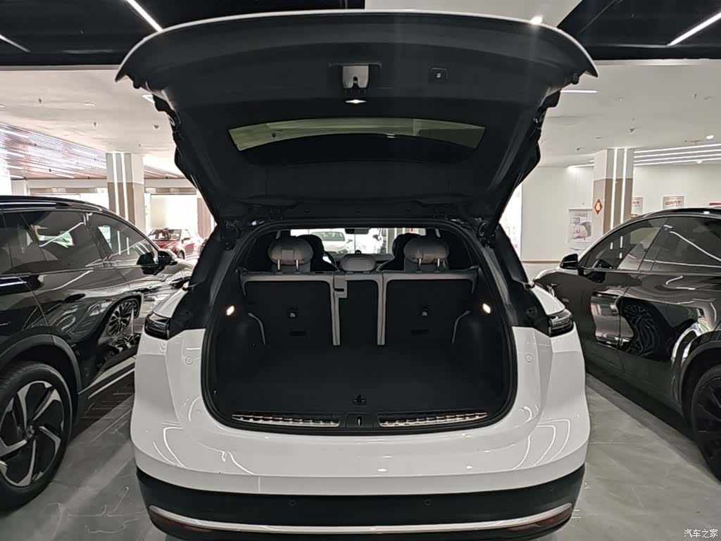 NIO ES6, 2025 19
