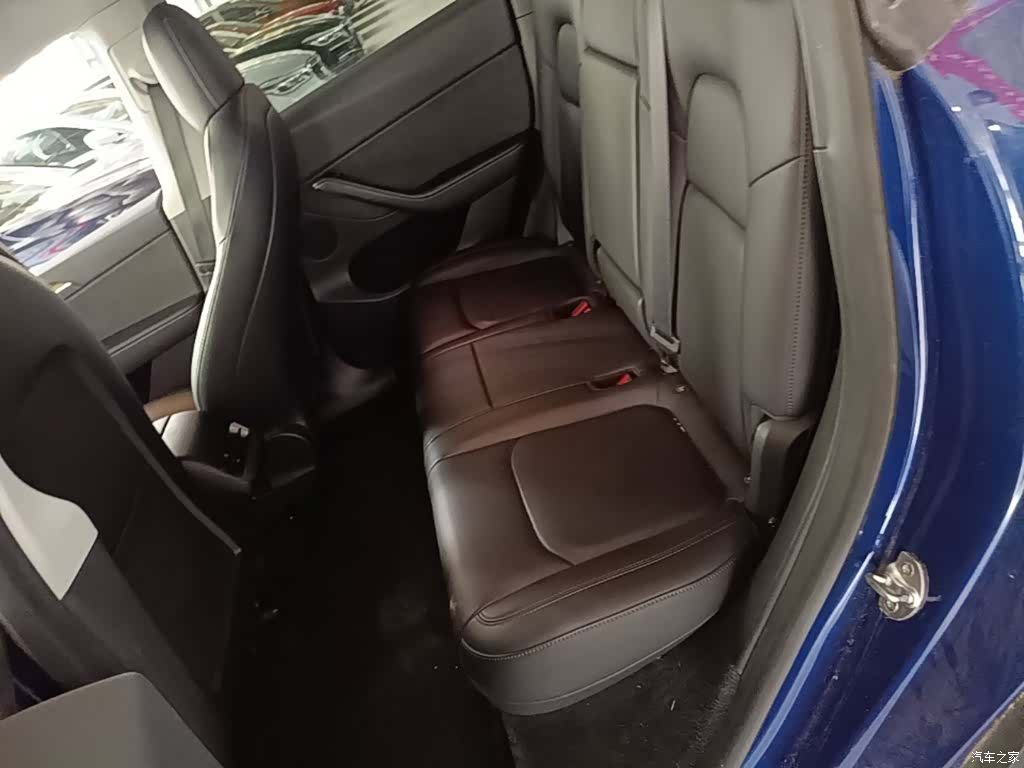 Tesla Model Y, 2021 17