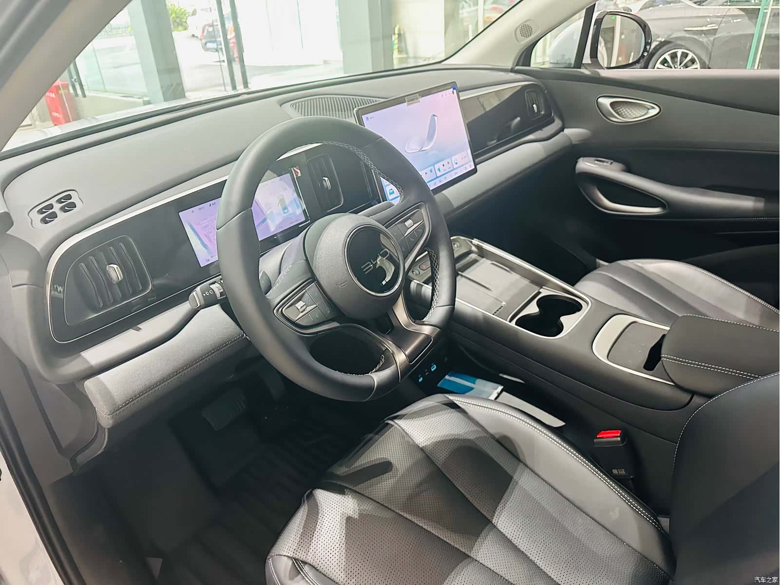 BYD HiAce, 2025 12