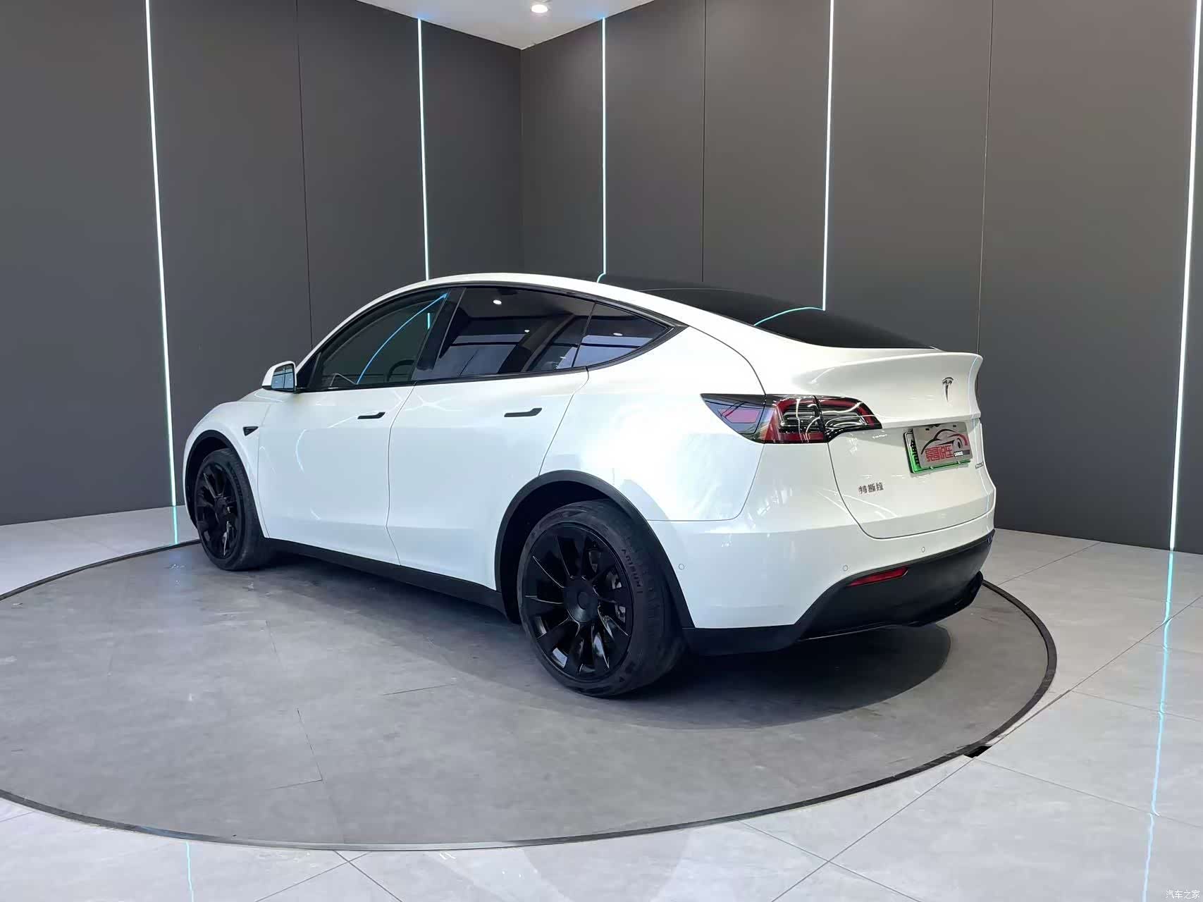 Tesla Model Y, 2021 8