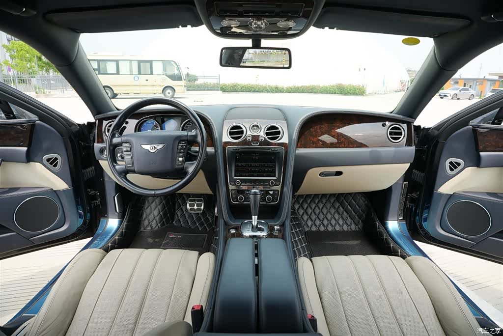 Bentley Flying Spur, 2016 9