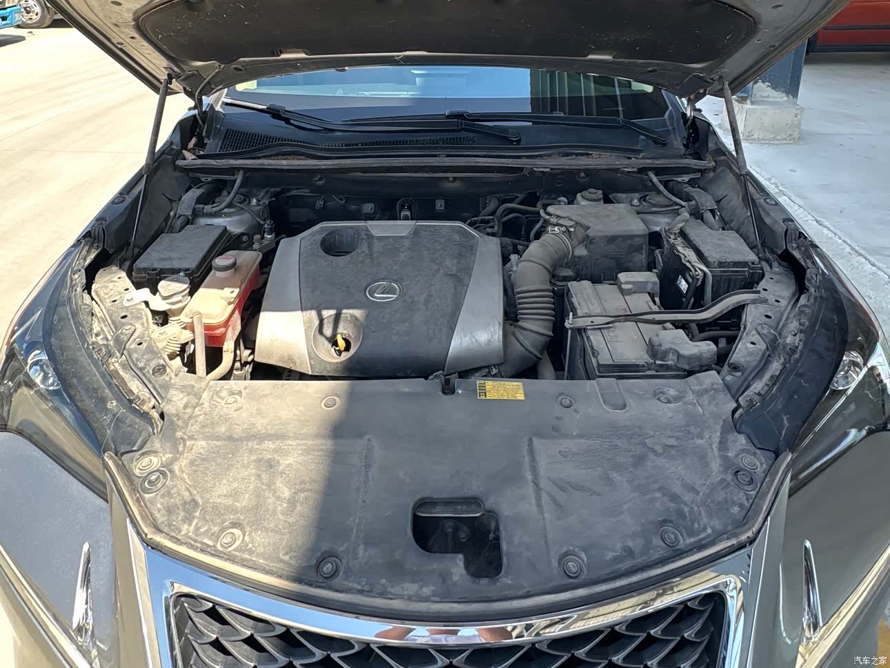 Lexus NX, 2015 16