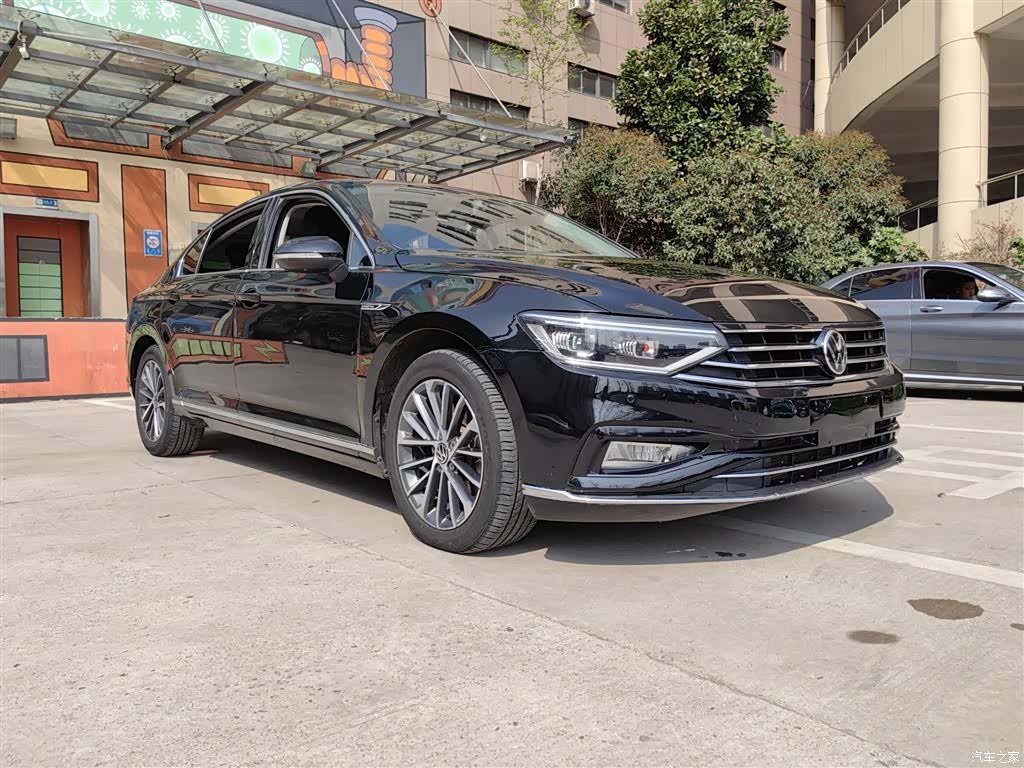 Volkswagen Magotan, 2021 3