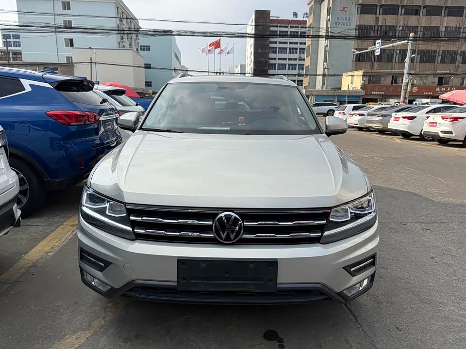 Volkswagen Tiguan L