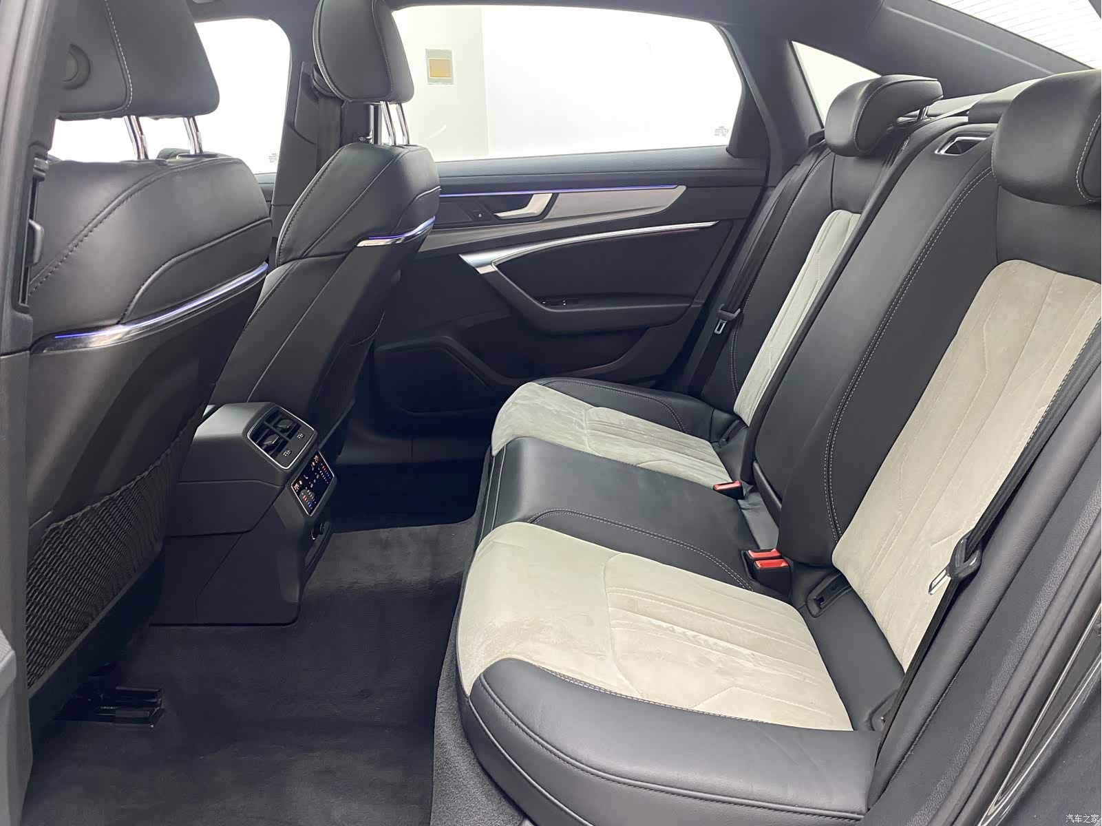 Audi A6L, 2022 14