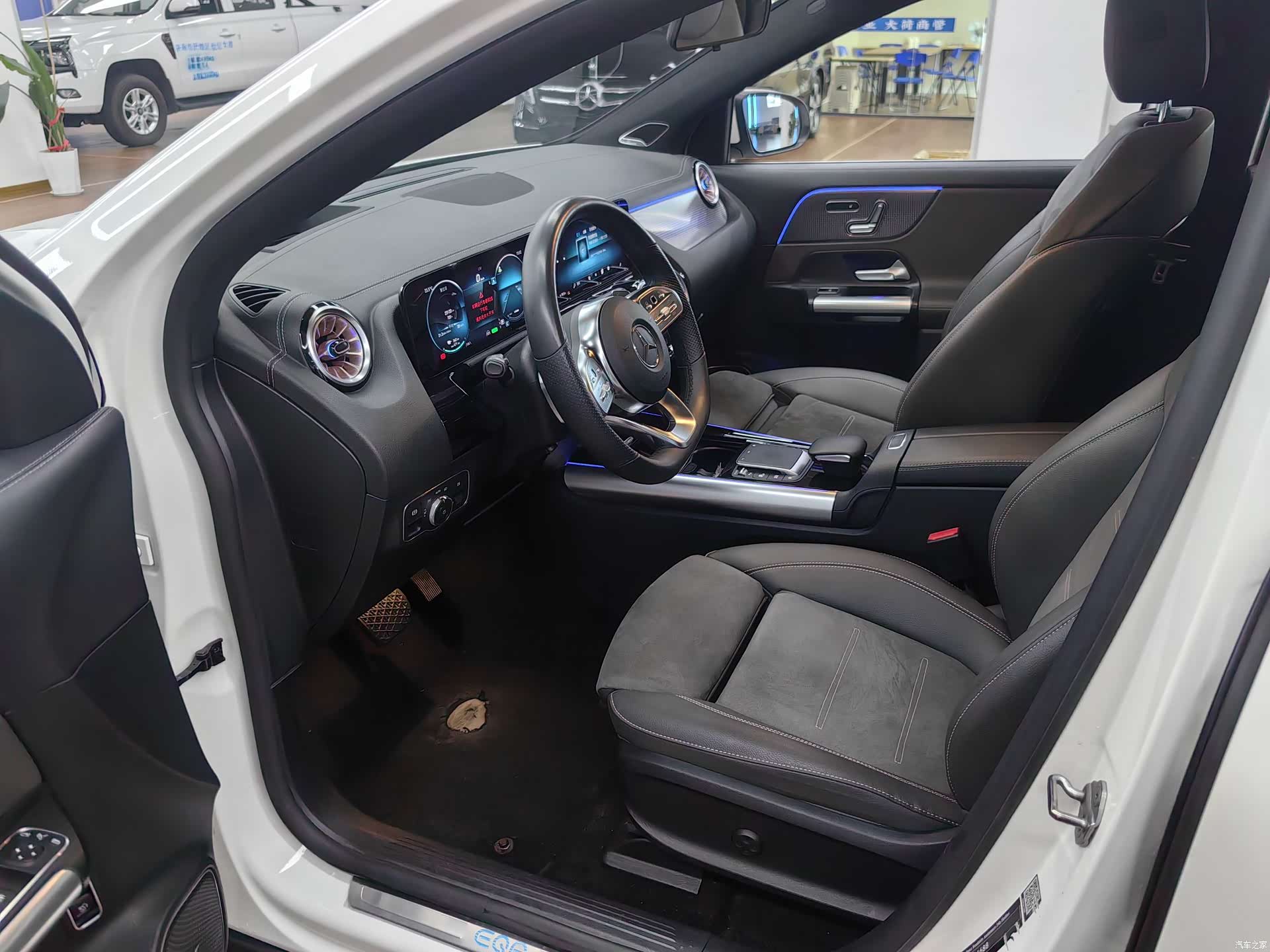 Mercedes-Benz EQA, 2022 11