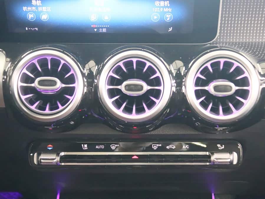 Mercedes-Benz GLB 2020, фото 9