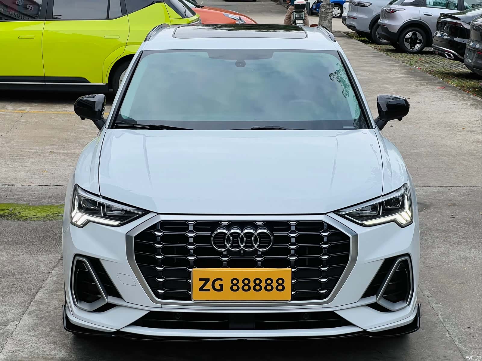 Audi Q3, 2022 2