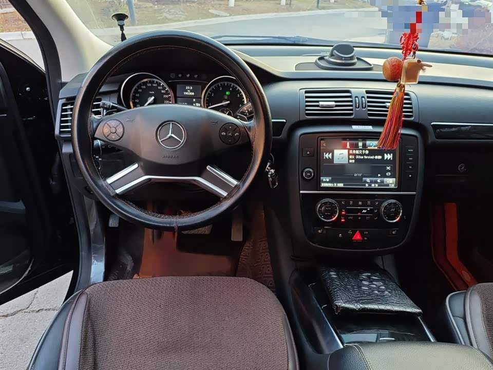 Mercedes-Benz R-class