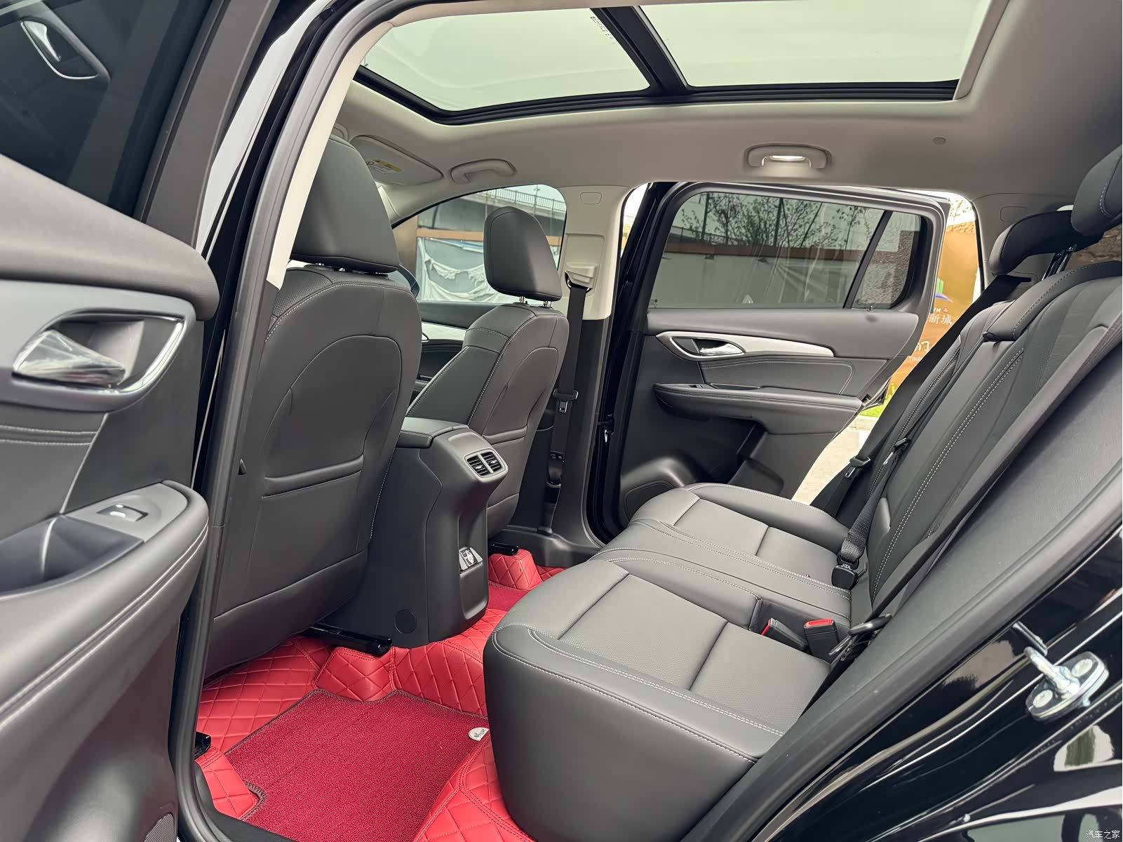 Buick Envision Plus, 2025 11