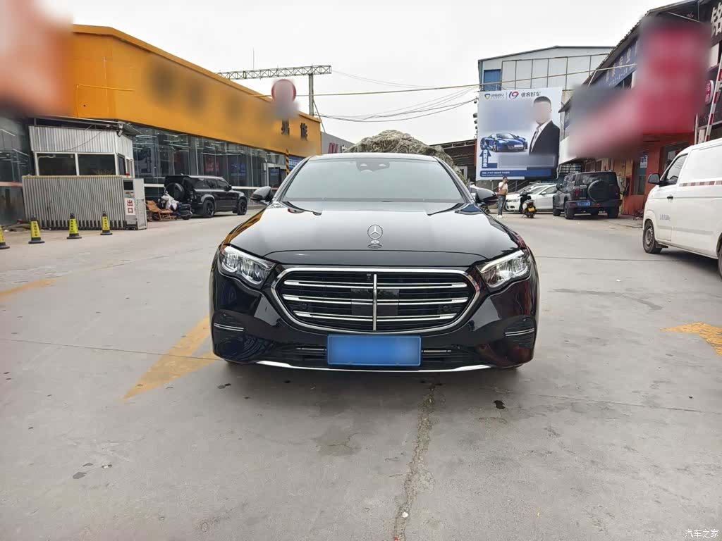 Mercedes-Benz E-Class, 2024 4