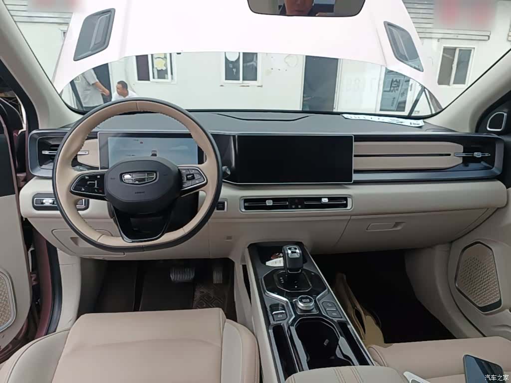 Geely Icon, 2023 10