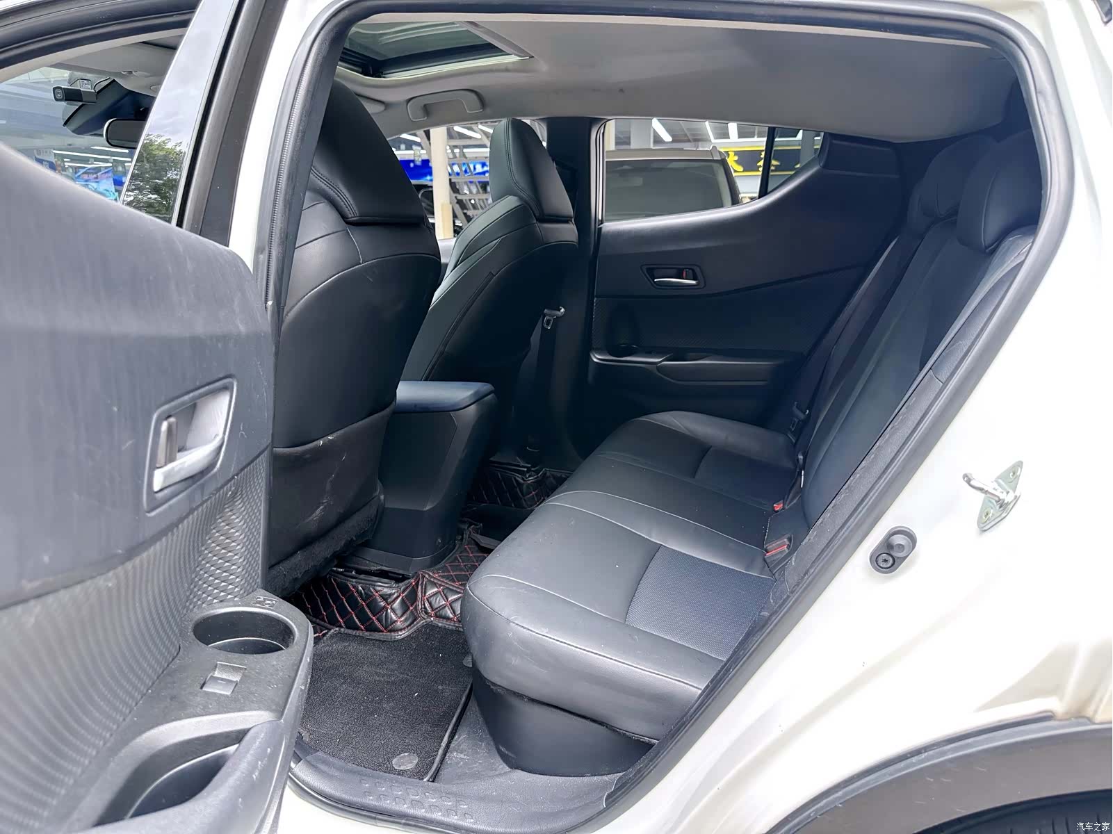 Toyota C-HR, 2023 7