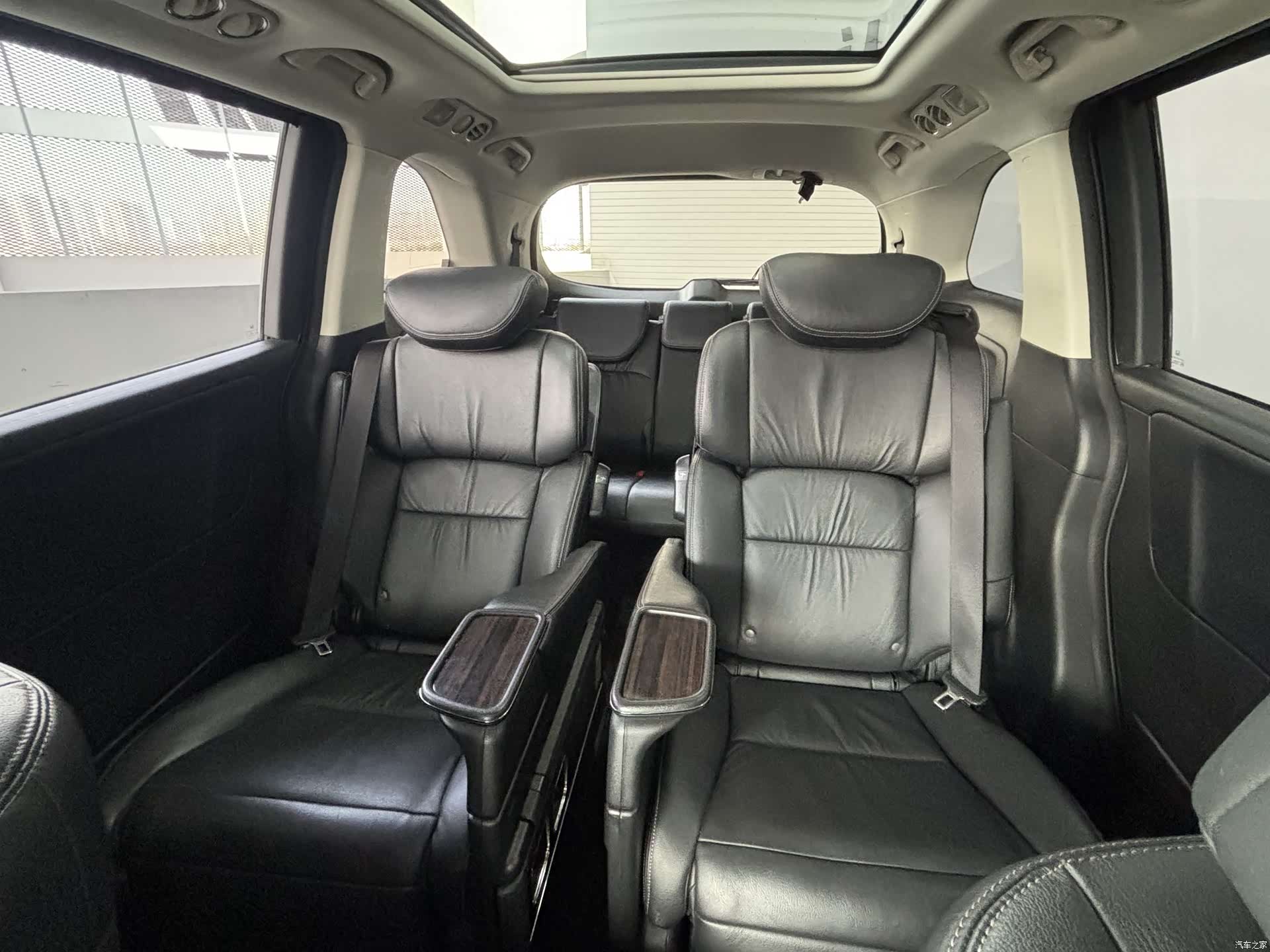 Honda Elysion, 2019 13