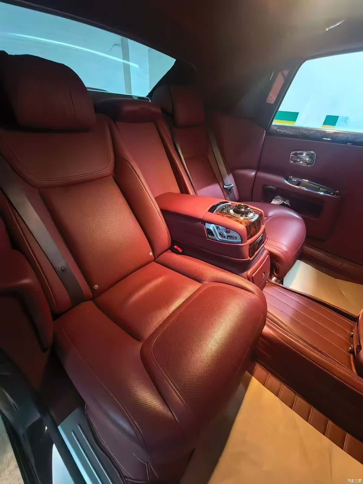 Rolls-Royce Ghost, 2018 4