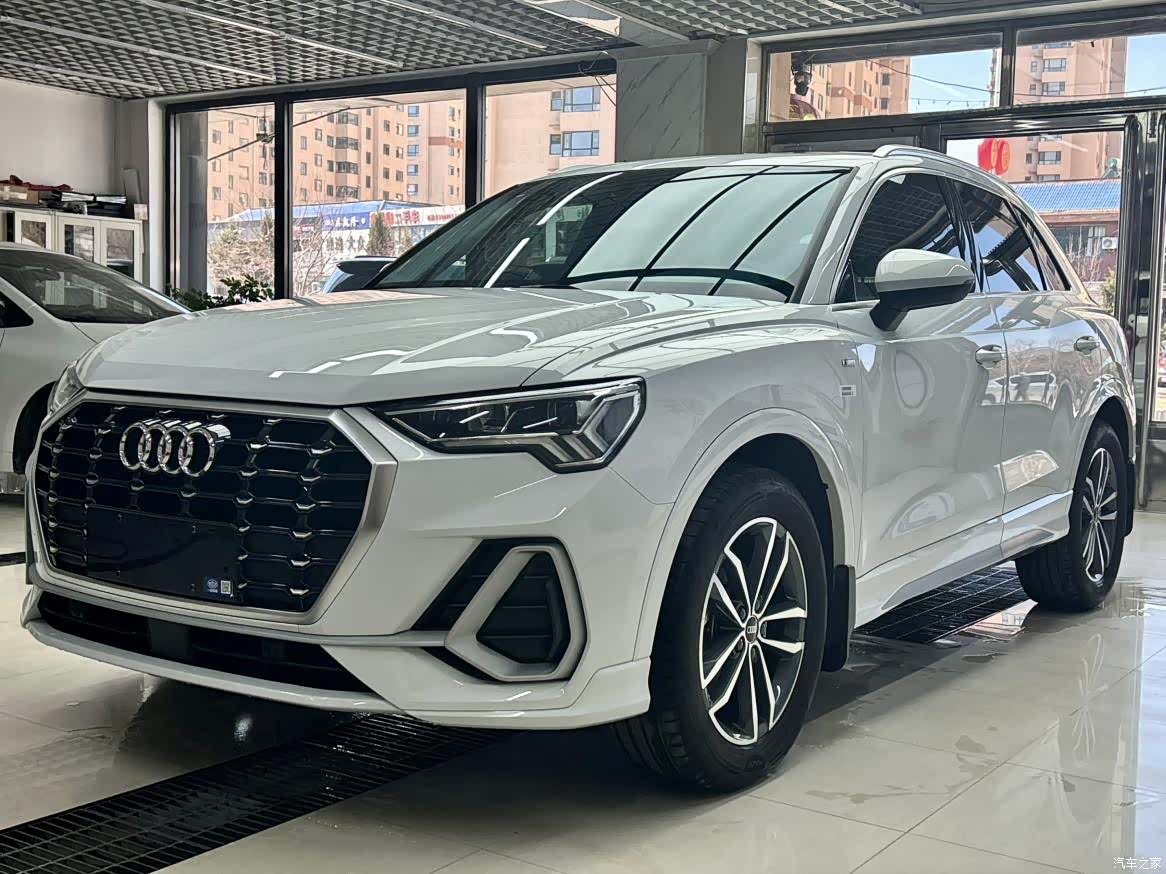 Audi Q3, 2022 1