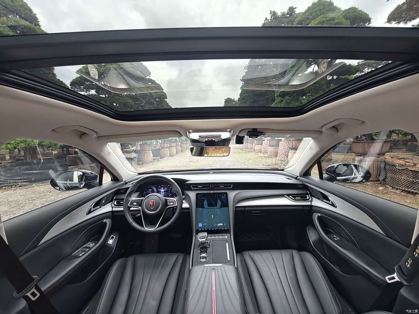 Hongqi H5, 2024 13
