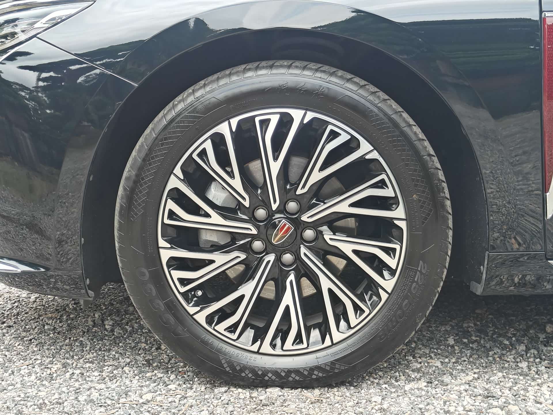 Hongqi H5, 2024 23