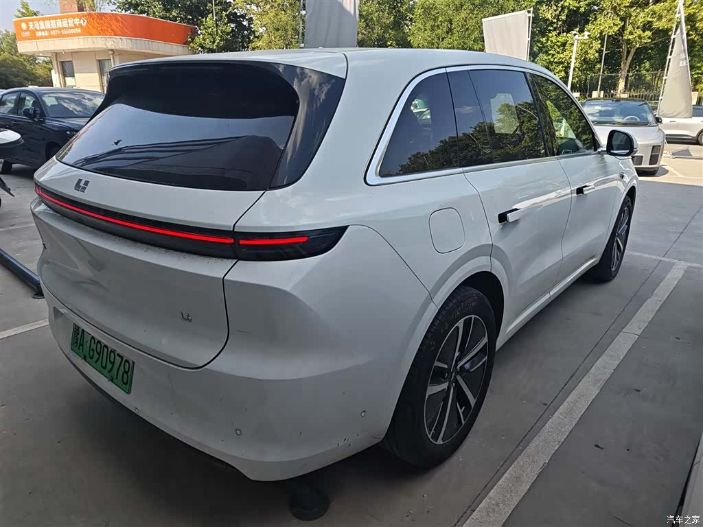Li Auto L6, 2024 7
