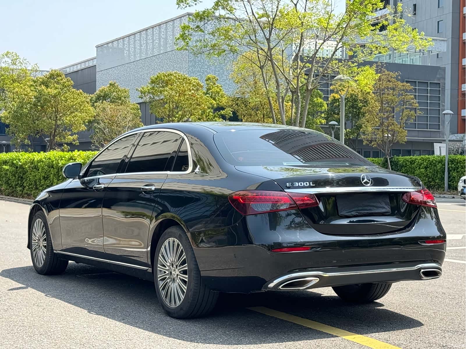 Mercedes-Benz E-Class, 2022 19
