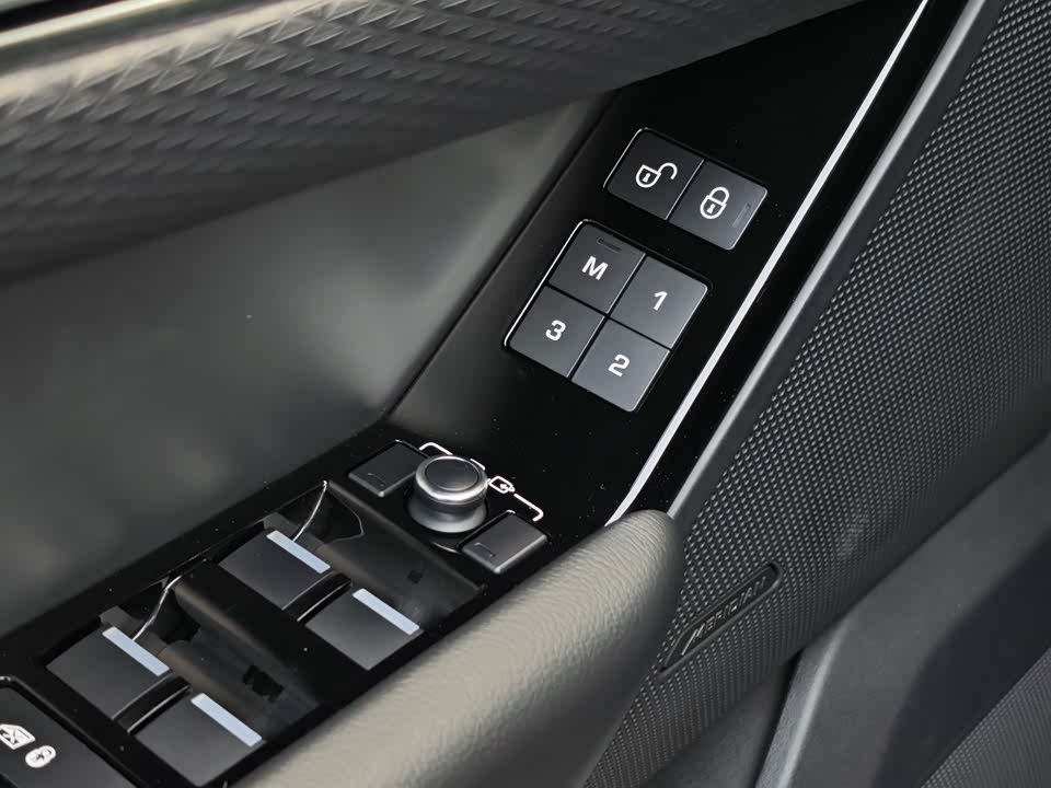 Land Rover Range Rover Star Pulse