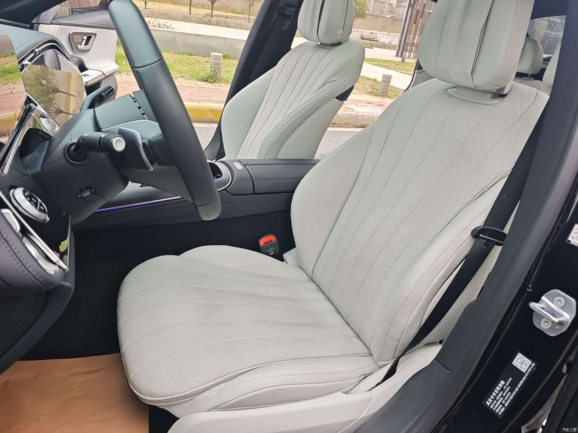 Mercedes-Benz E-Class, 2024 7
