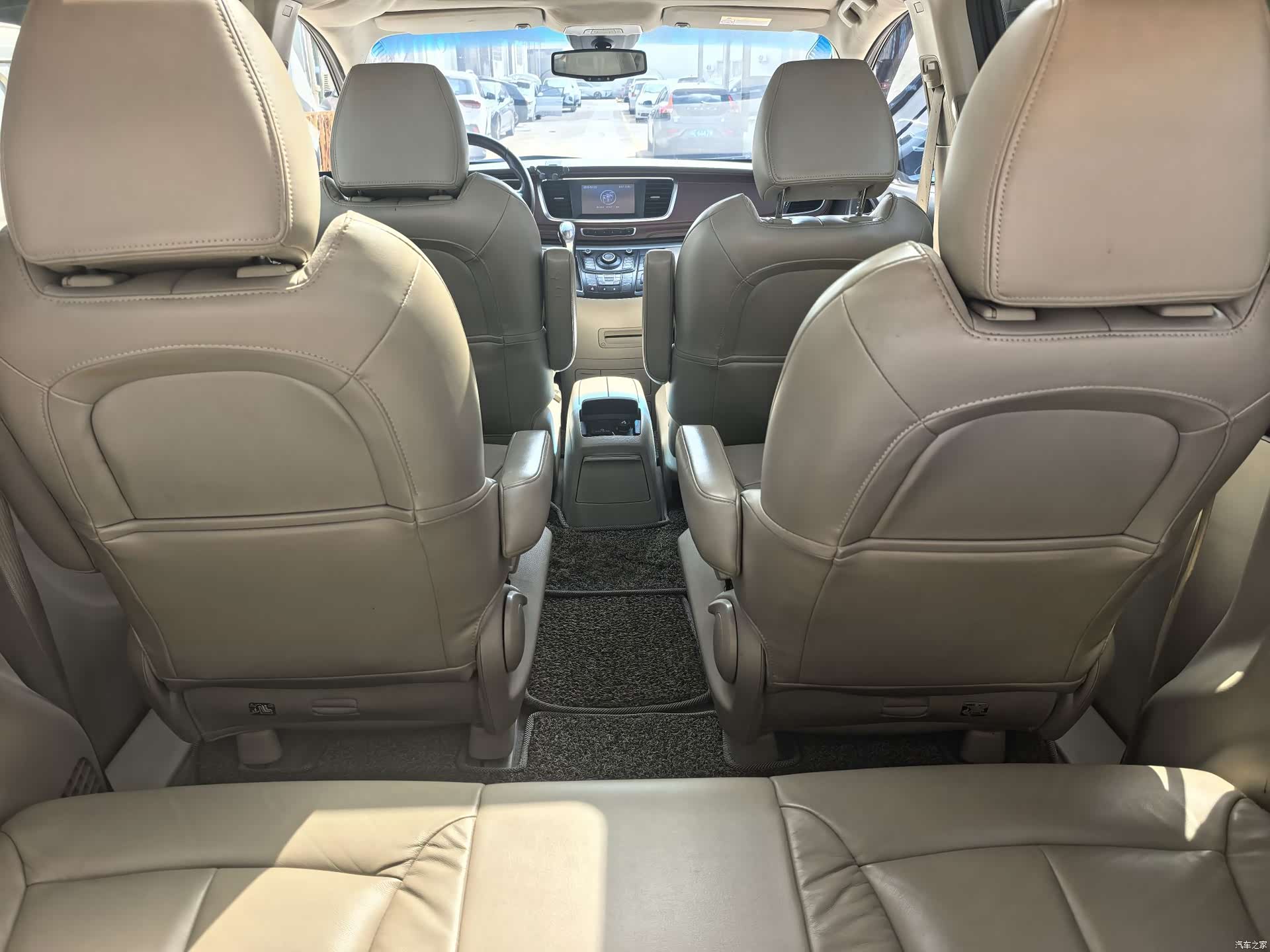 Buick GL8, 2015 11
