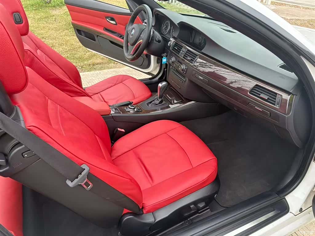 BMW 3 Series, 2011 10