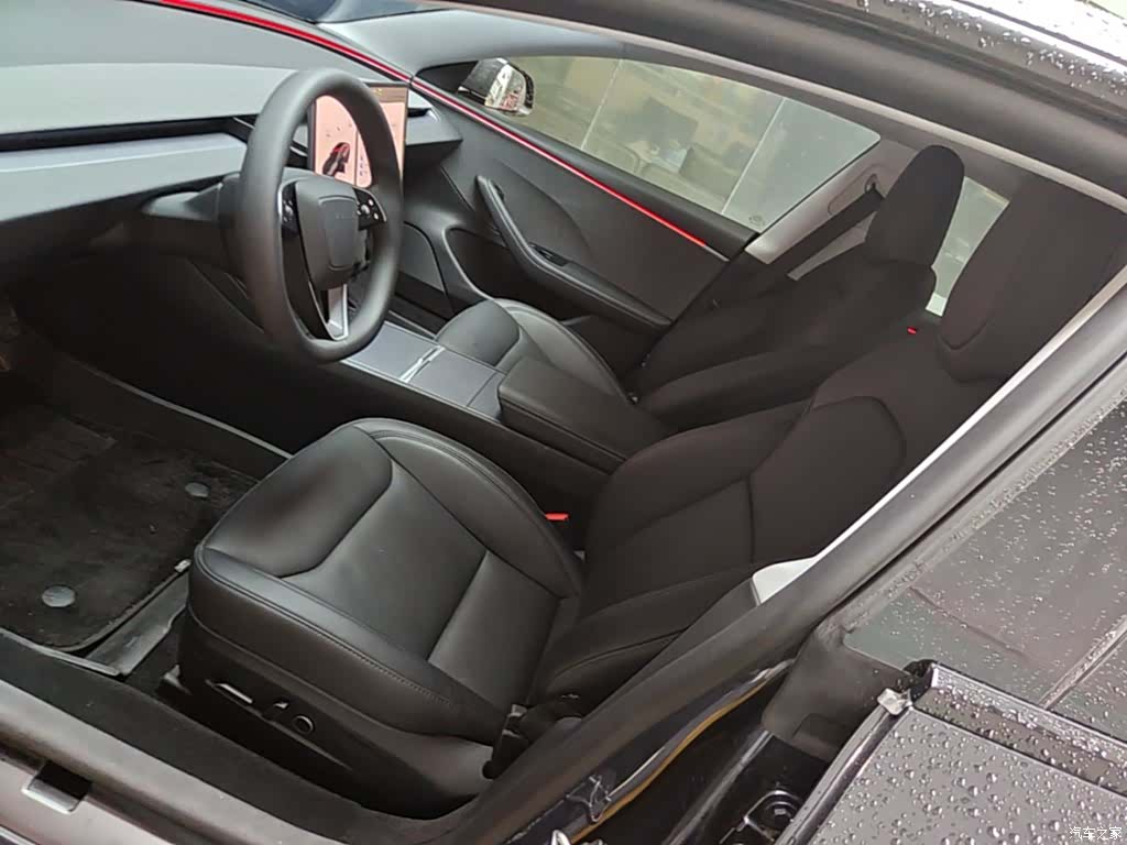 Tesla Model 3, 2025 15