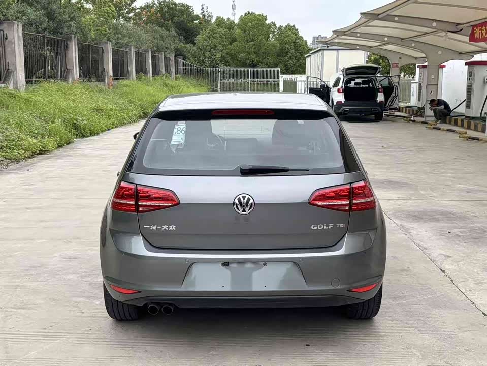 Volkswagen golf