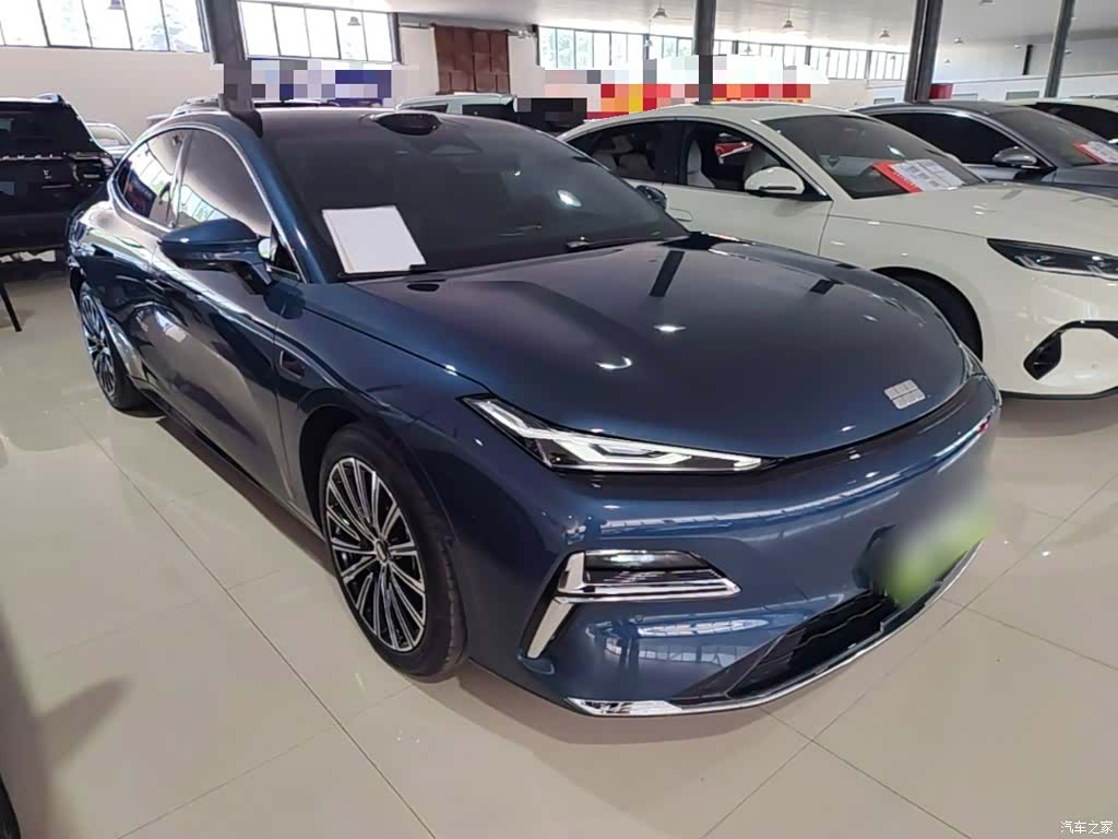 Geely 8, 2025 4
