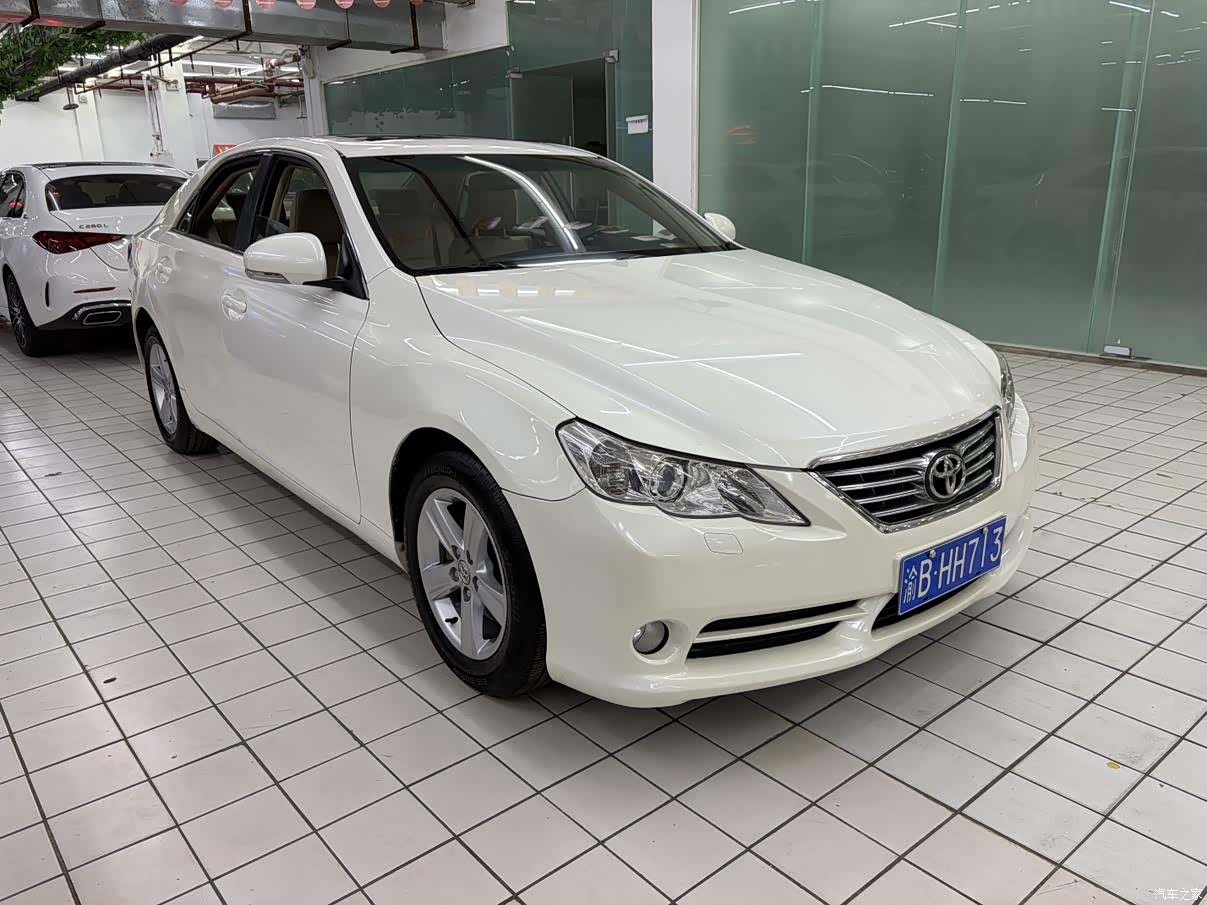 Toyota 2.5V, 2012 2