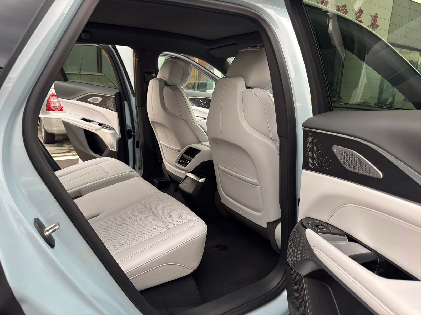 Cadillac IQ, 2023 11