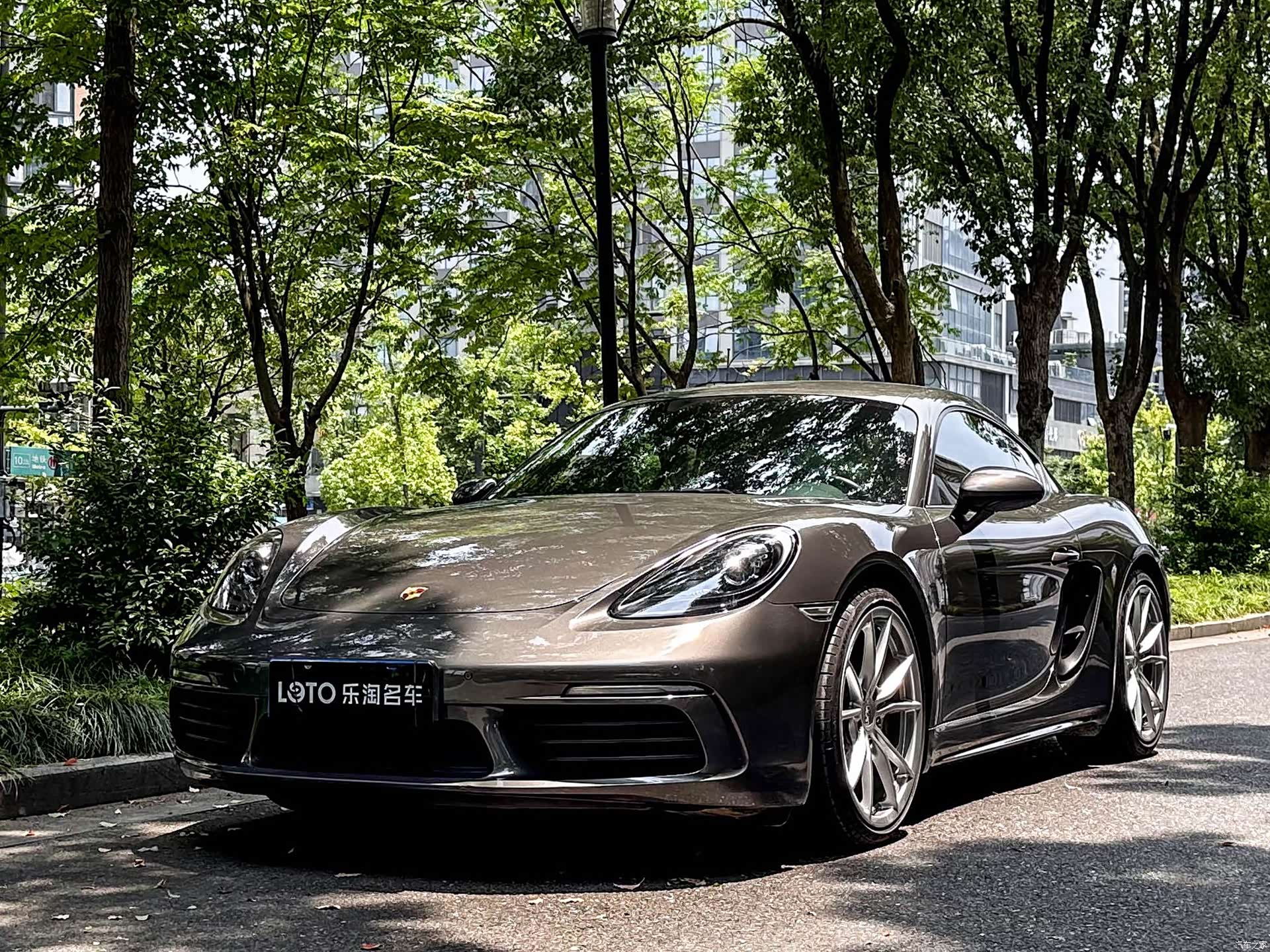 Porsche Cayman, 2020 1