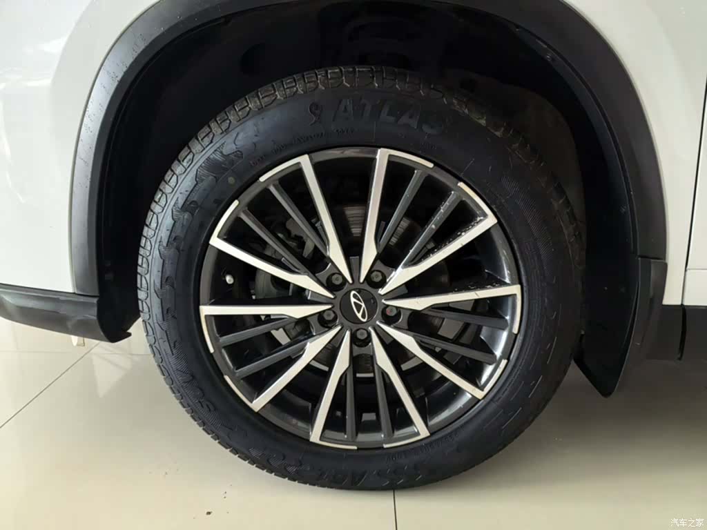 Chery Tiggo 8, 2025 17