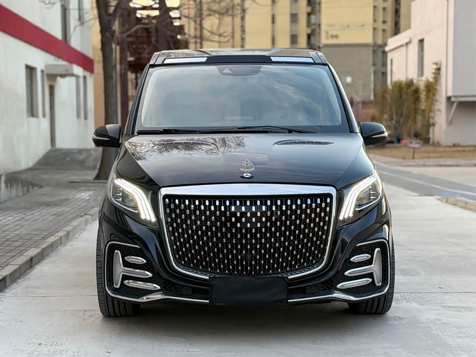 Mercedes-Benz V-class