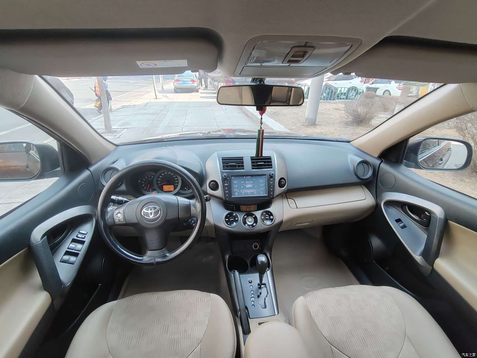 Toyota RAV4, 2012 8