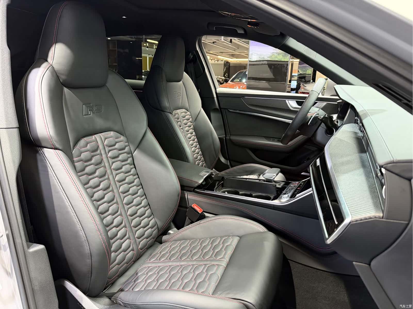 Audi RS, 2025 10