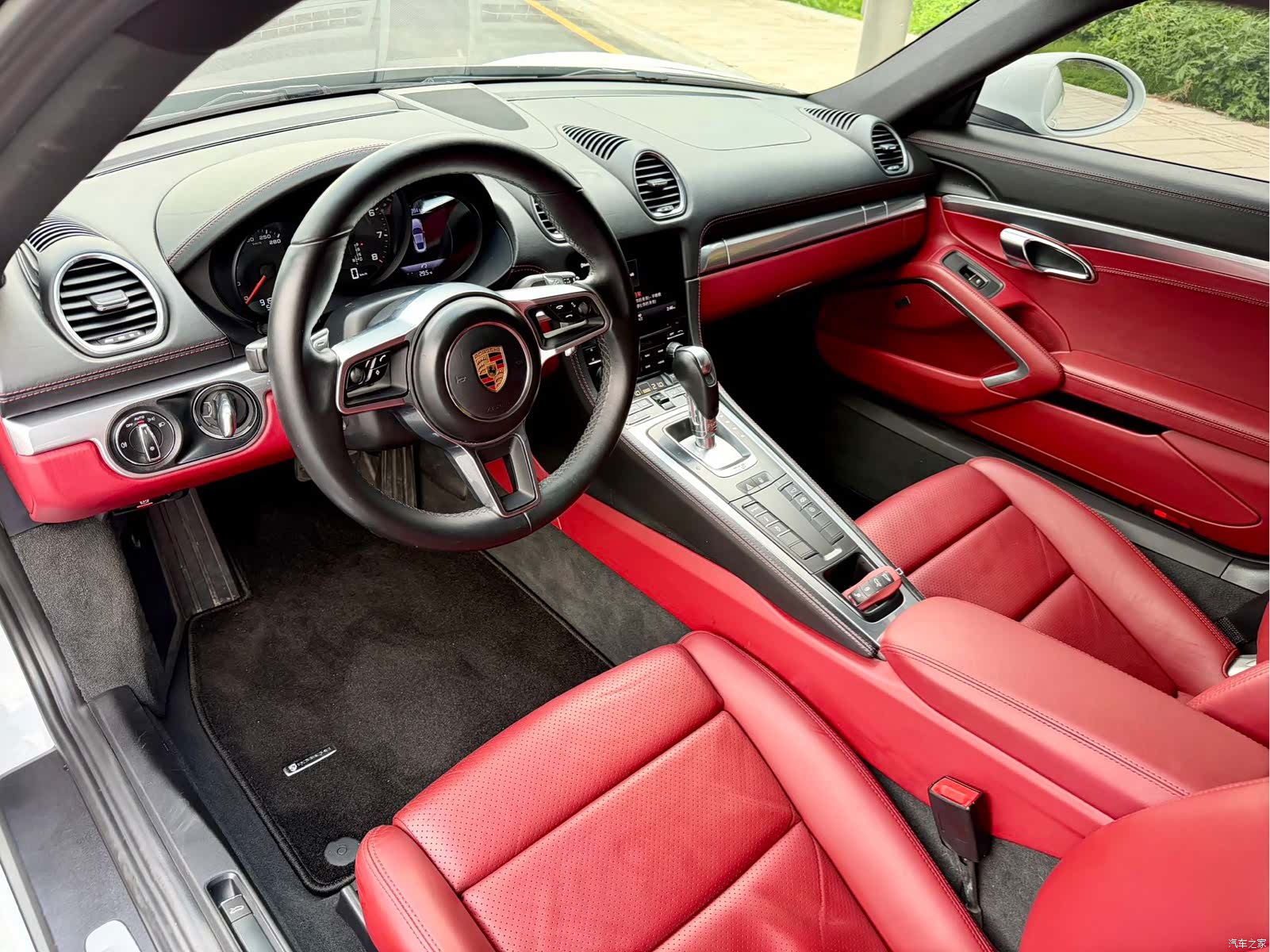 Porsche Cayman, 2017 15